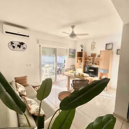 Arenal Paola Sea Views Apartment *