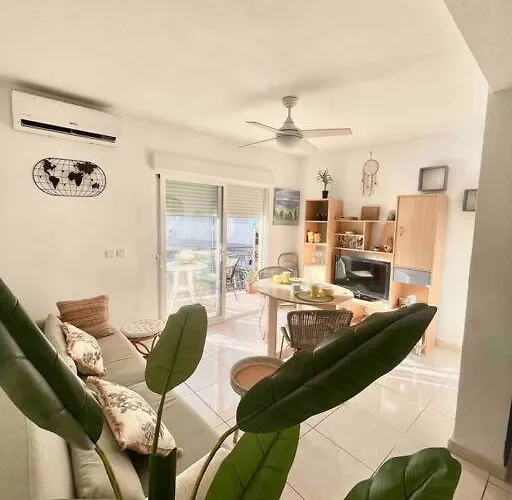 Arenal Paola Sea Views Apartment *